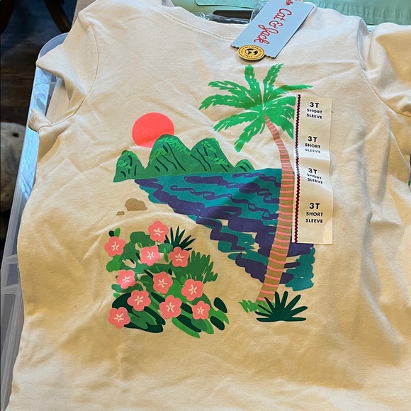 Cat & Jack Other - Cat & Jack Cream Tee with Tropical Scene total of 3 for 10$